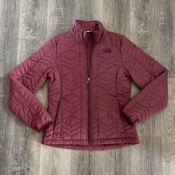 The North Face Women’s Bombay Insulated Jacket in Burgundy Red - Size: Small - Picture 4 of 6